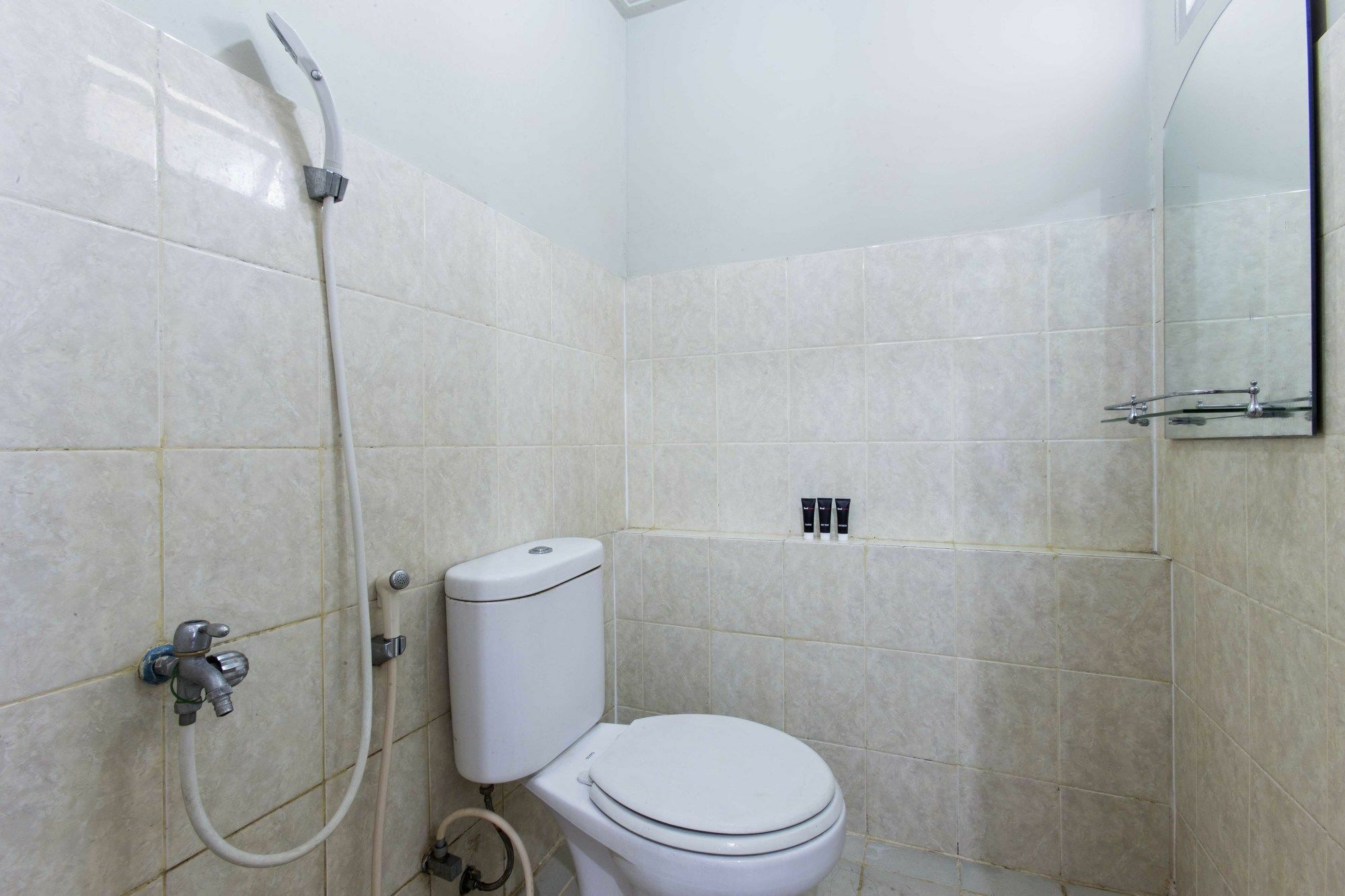 Reddoorz Apartment @ Pegangsaan Kelapa Gading 3 Jakarta Exterior foto